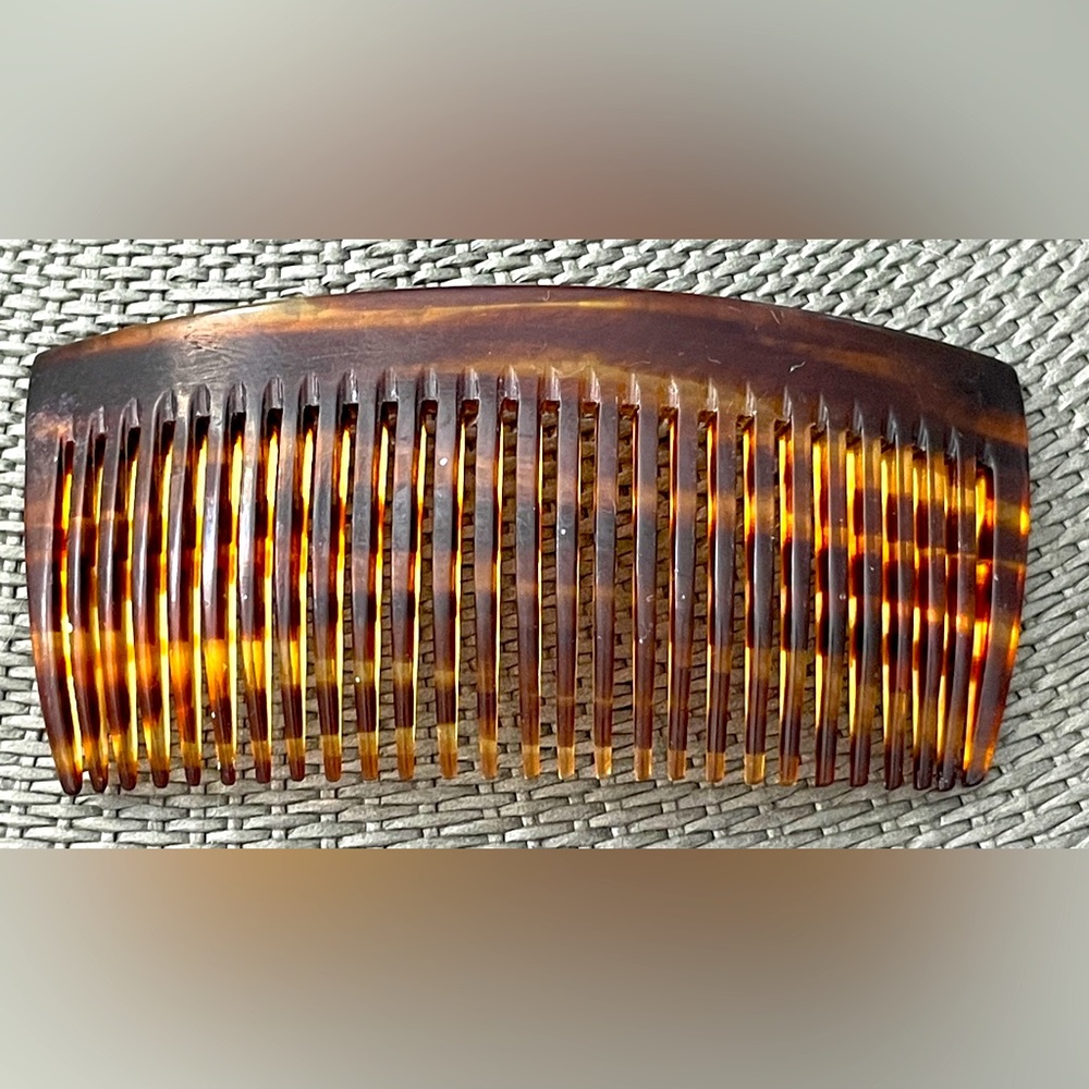 Speer Swiss made vintage tortoise side comb. 3 1/2”